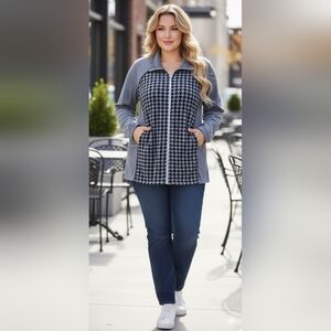 2X women CATHERINES Gray and Black Geometric Velour Full Zip Jacket